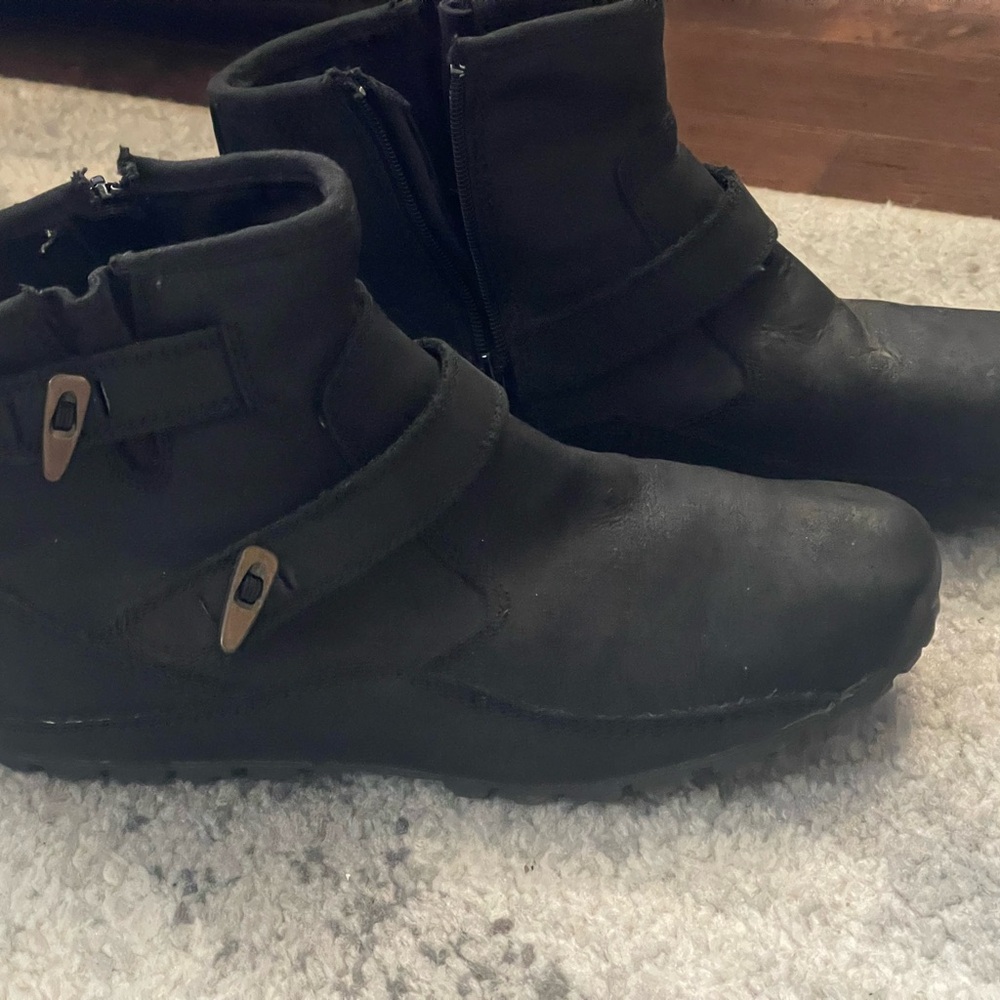 Merrell woman’s boots